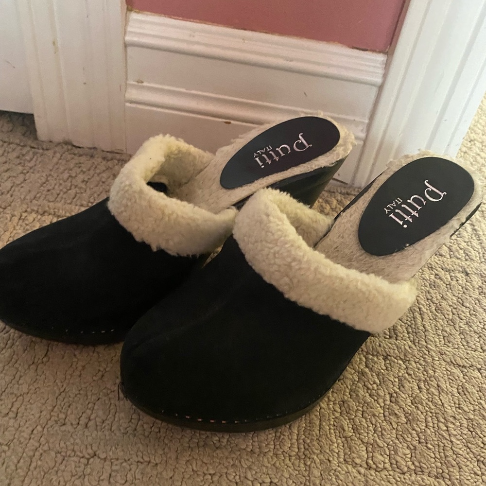 Shoes - Picture 2 of 5